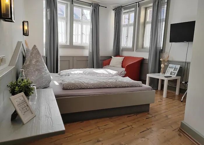 Alte Schmiede 3*